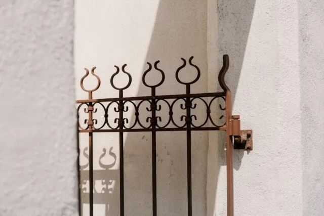 Photo symbolism ornament gates peasant