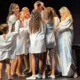 Cursanți ai Școlii de Comedie by Victoria Dicu pe scena Sălii Mici a Teatrului Național București
